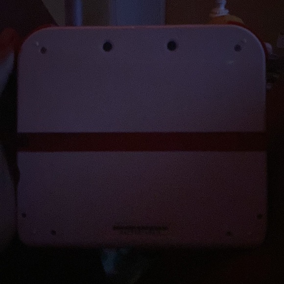 It come with a charger and stuff and it works all the way no problems with it - Picture 2 of 2